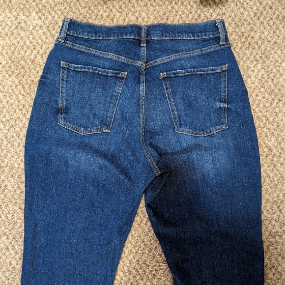 Extra High Rise Curvy Sky Hi Straight Jeans Distressed - Picture 11 of 11